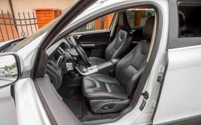 Volvo XC 60 cena 47900 przebieg: 246498, rok produkcji 2009 z Susz małe 631